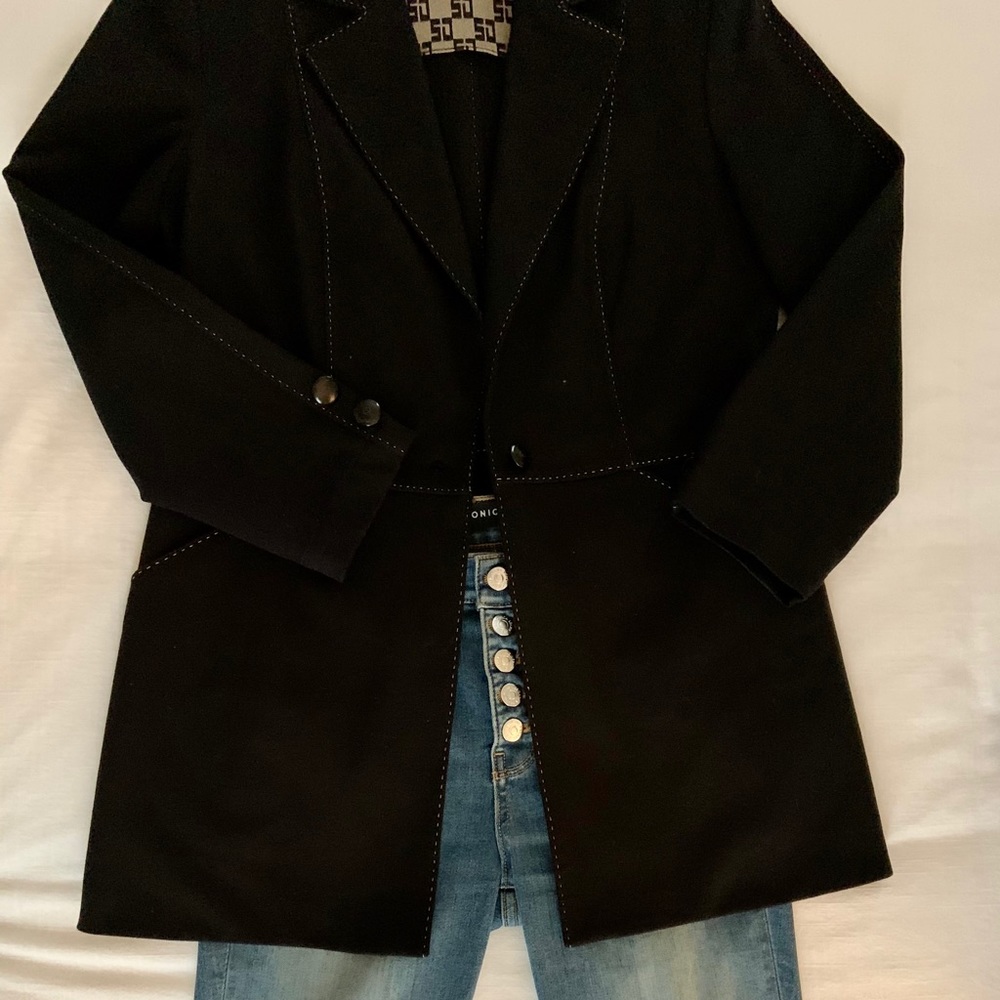 💋ST. JOHN Jacket - Picture 9 of 11